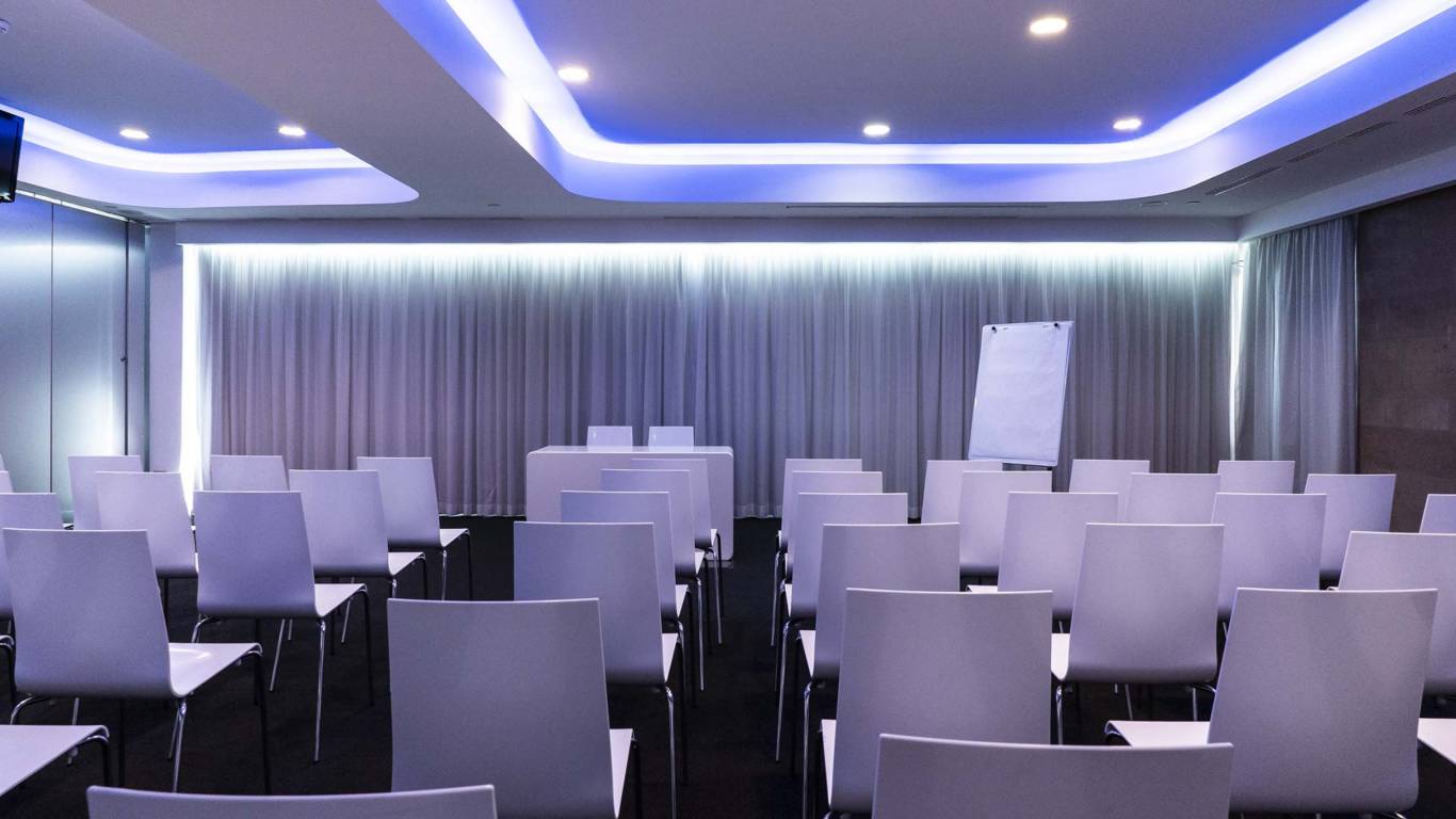A-Point-Arezzo-Park-Hotel-Meeting-sala-small-ben-apoint-sben-slider A-Point-Arezzo-Park-Hotel-Meeting-sala-small-ben-apoint-sben-slider